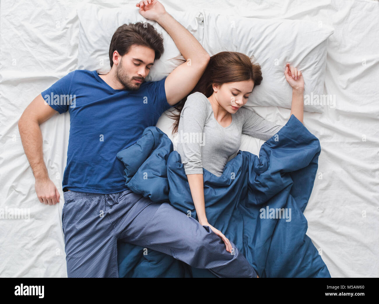 750+ Couple Sleeping Pictures | Download Free Images on Unsplash
