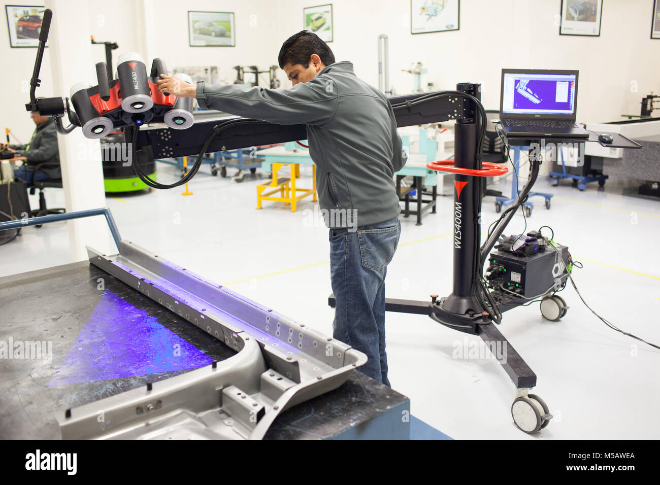Car factory worker puebla hires stock photography and images Alamy