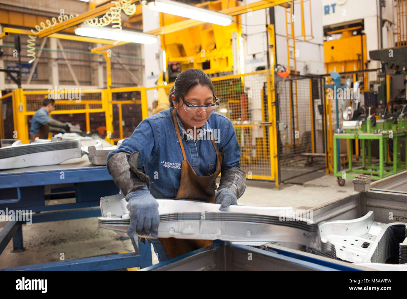 Car factory worker puebla hires stock photography and images Alamy