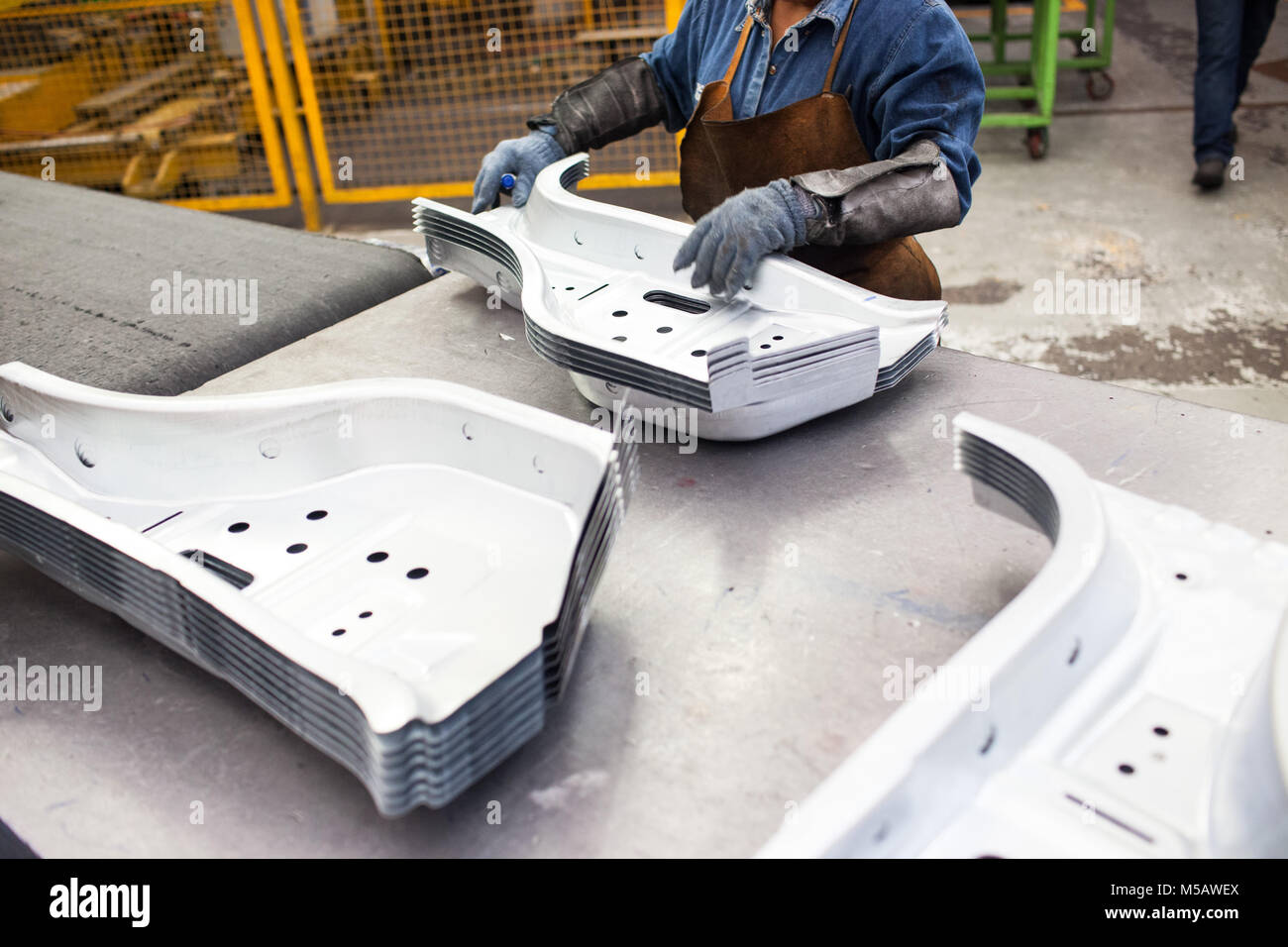 Car factory worker puebla hires stock photography and images Alamy