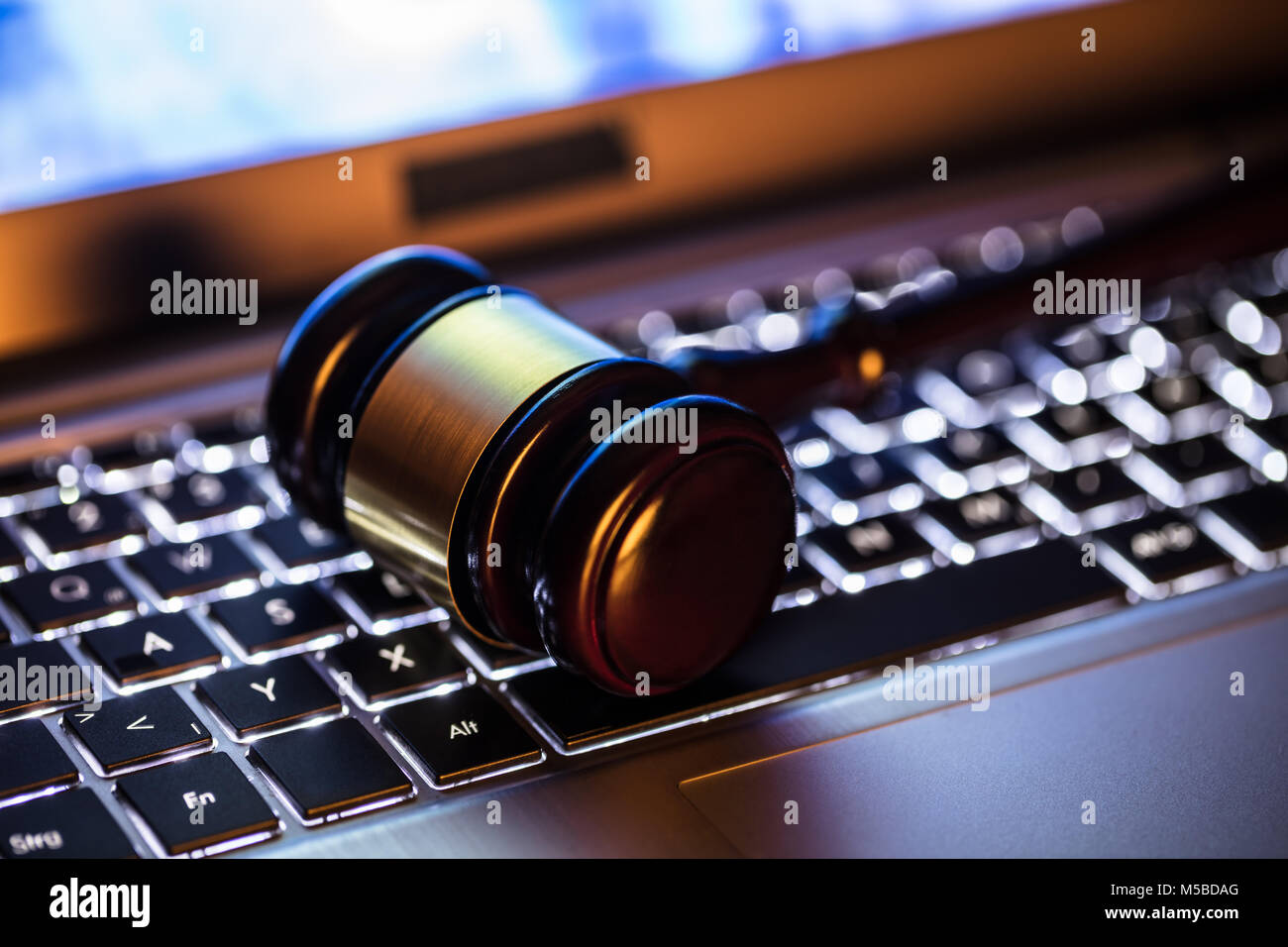 Gavel computer hi-res stock photography and images - Alamy
