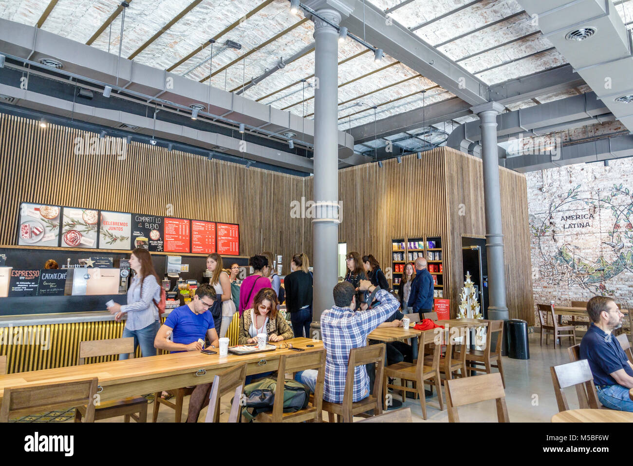 Shopping Mall Interior High Resolution Stock Photography And Images Alamy