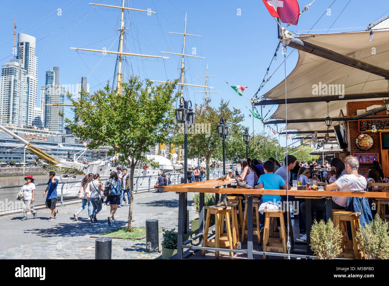 Buenos Aires Argentina,Puerto Madero,Rio  Dique,water,riverfront,promenade,city skyline cityscape,restaurant  restaurants food dining eating out cafe ca Stock Photo - Alamy
