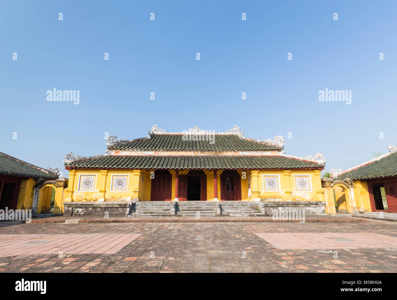 SU TANGSHI  THE ENDLESS BEAUTY OF THE FORBIDDEN CITY