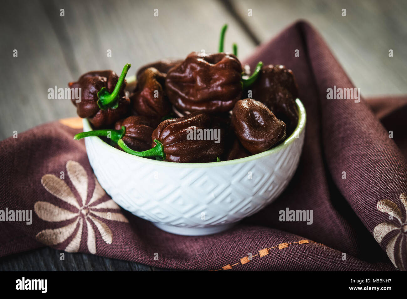 Habanero chocolate chili Stock Photo Alamy