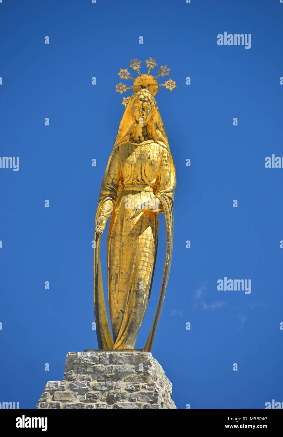 Madonna statue mountain italy hires stock photography and images Alamy