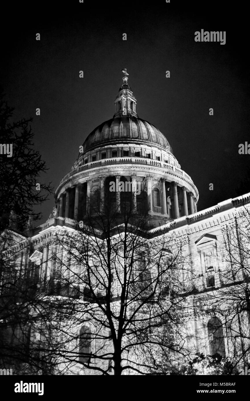 Black and White image of St Pauls cathdral taken at night Stock Photo