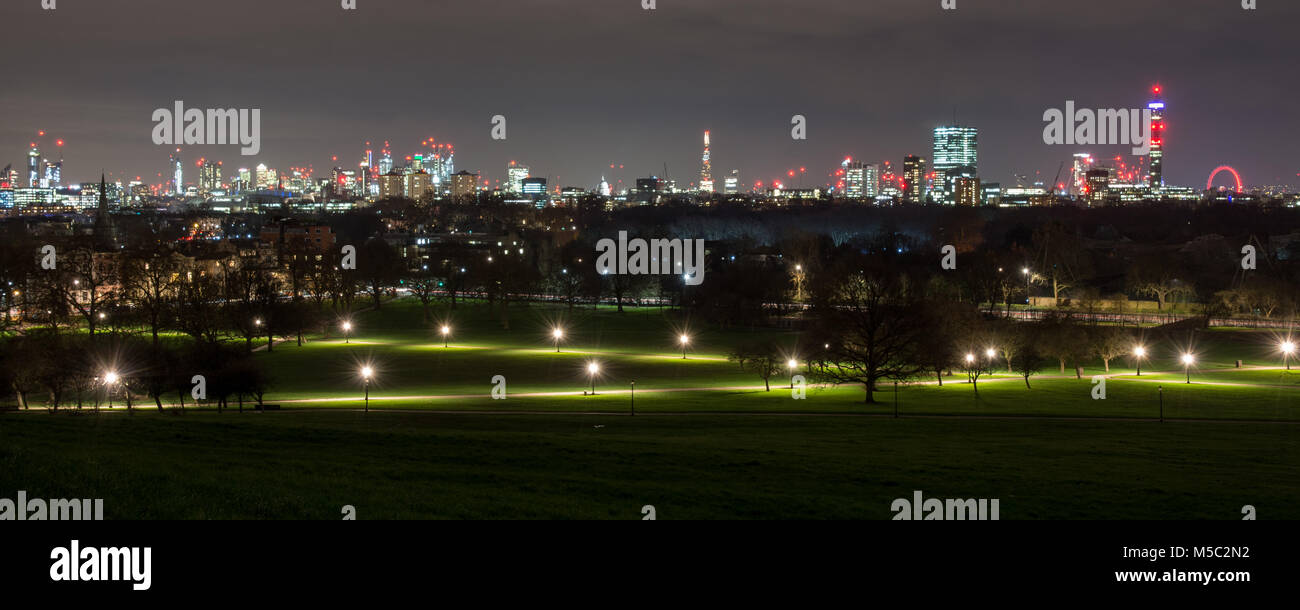 London skyline night bt tower hi-res stock photography and images - Alamy