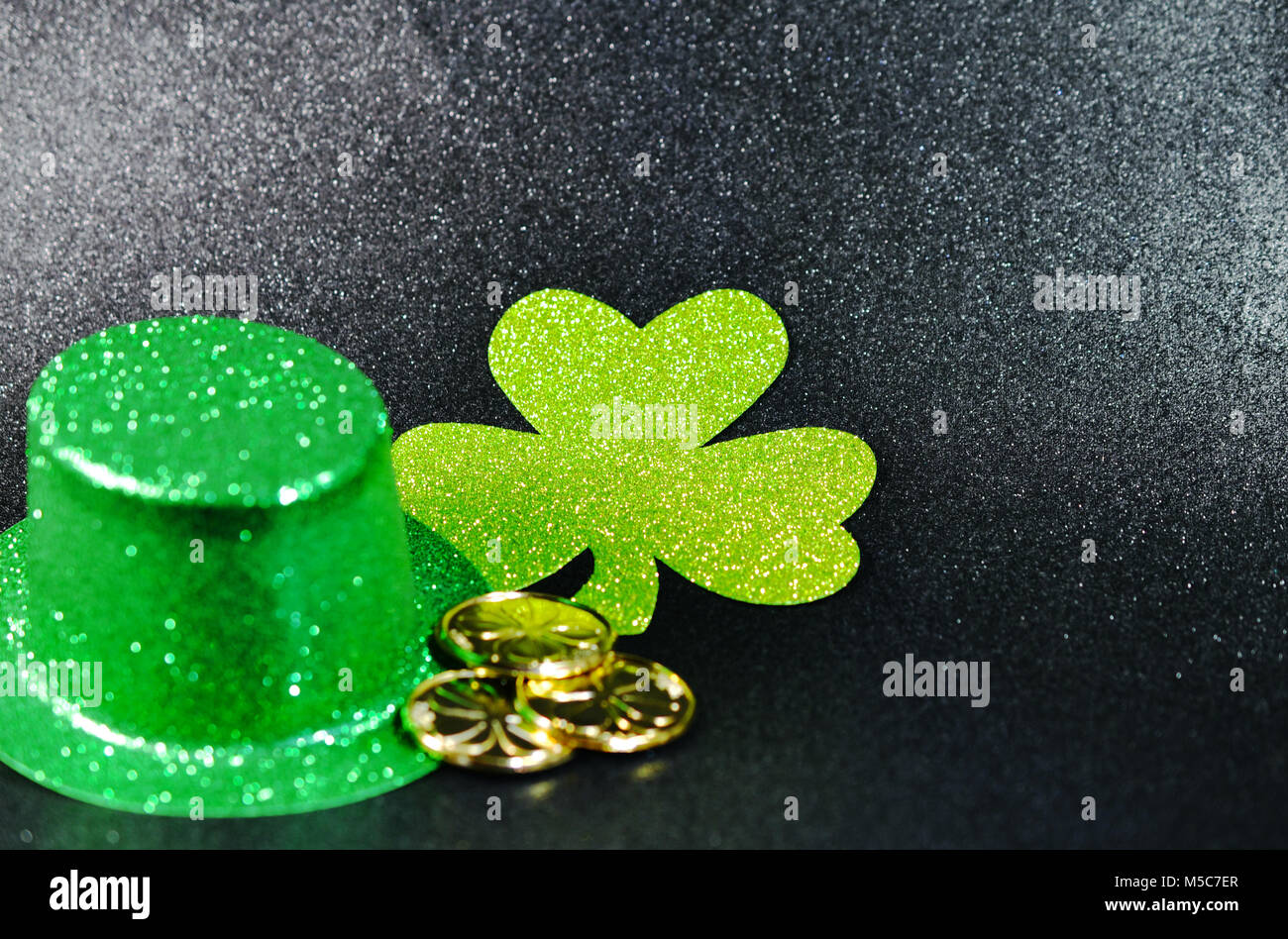 St Patrick's Green top hat with green four leaf clover and gold coins ...
