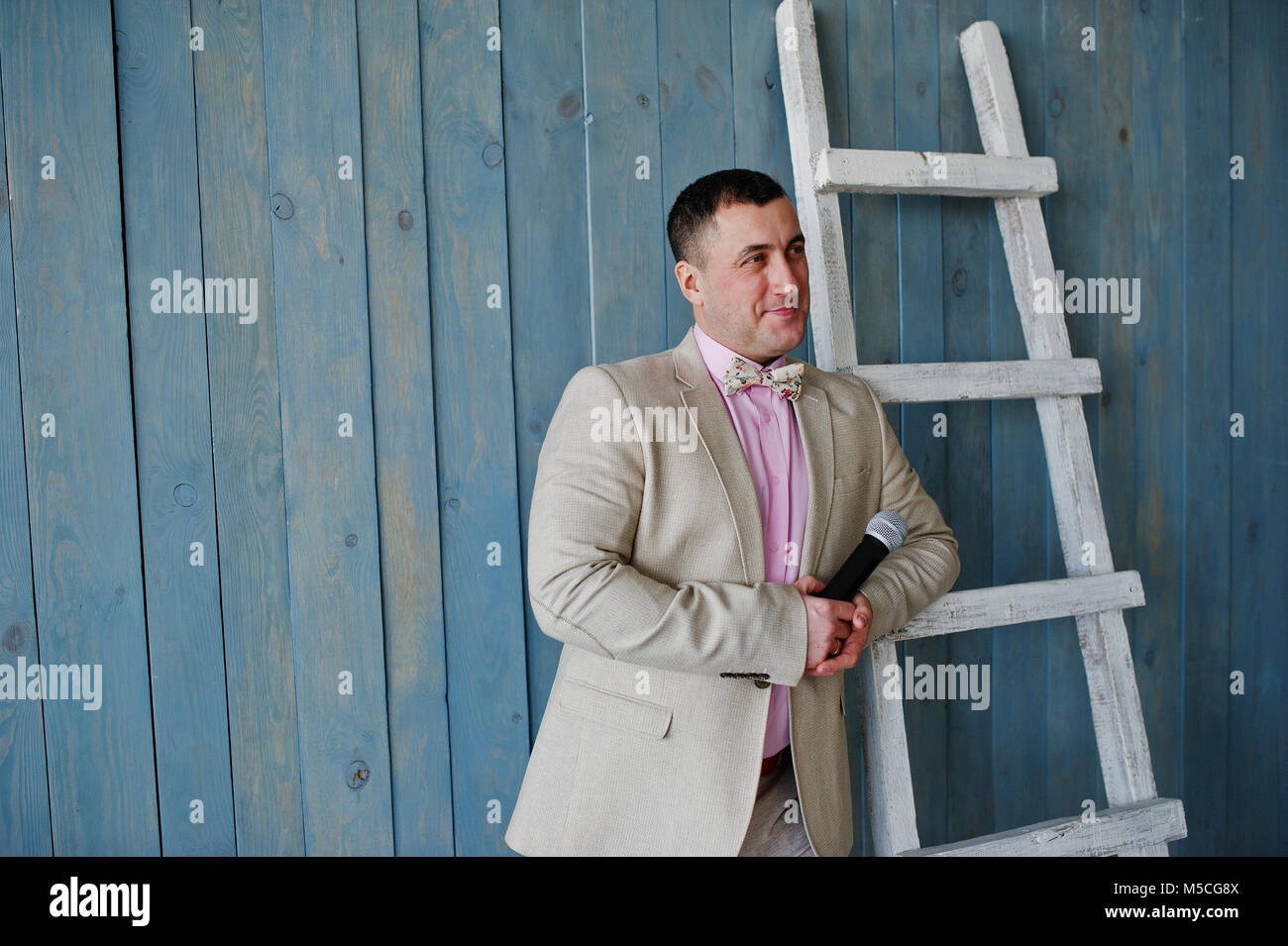 Beige suit pink shirt Clearance