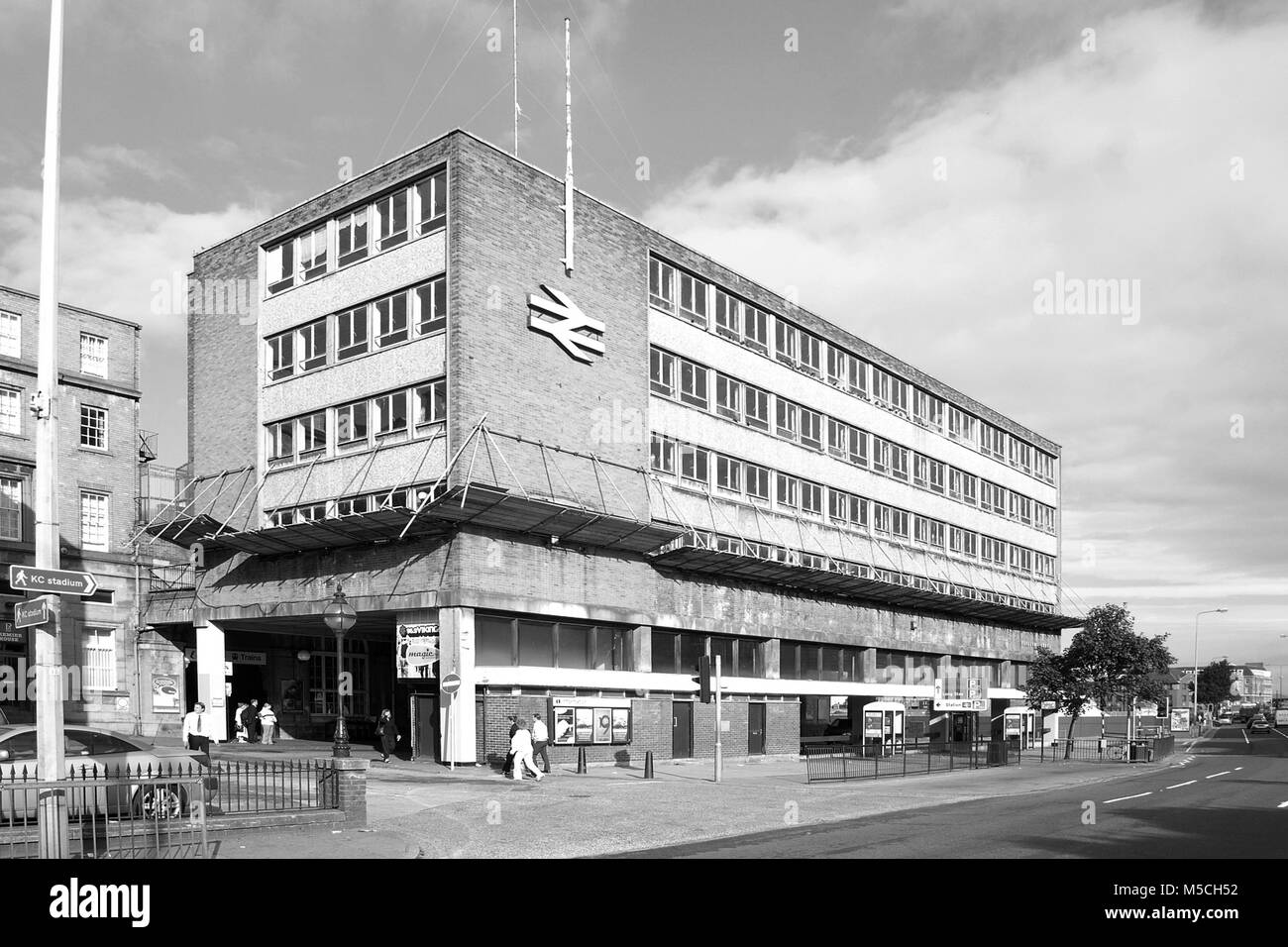 Hull Paragon Interchange Station Black And White Stock Photos Images hull-paragon-interchange-station-black-and-white-stock-photos-images
