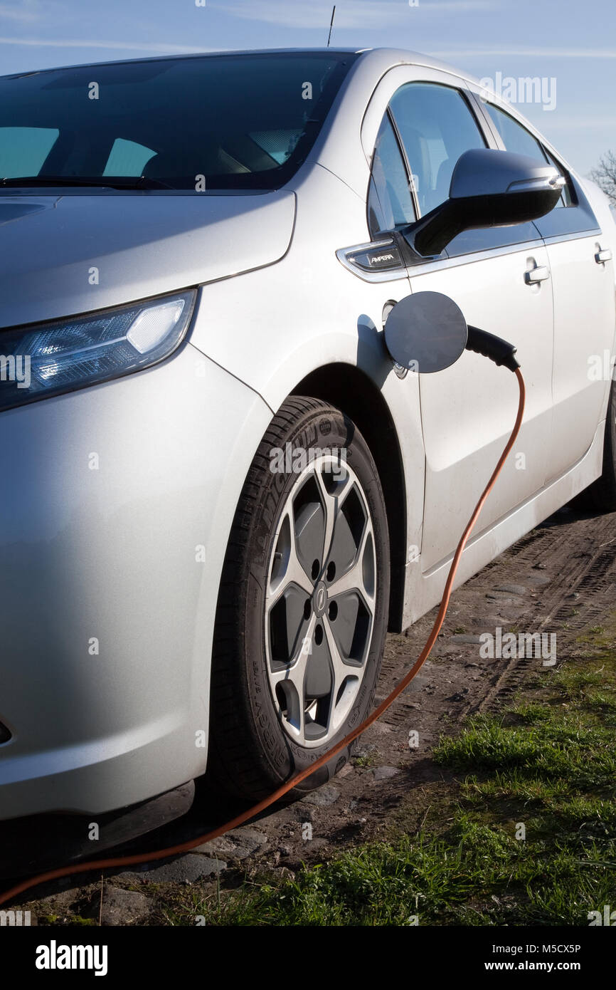 Power supply for electric car charging. Electric car charging station