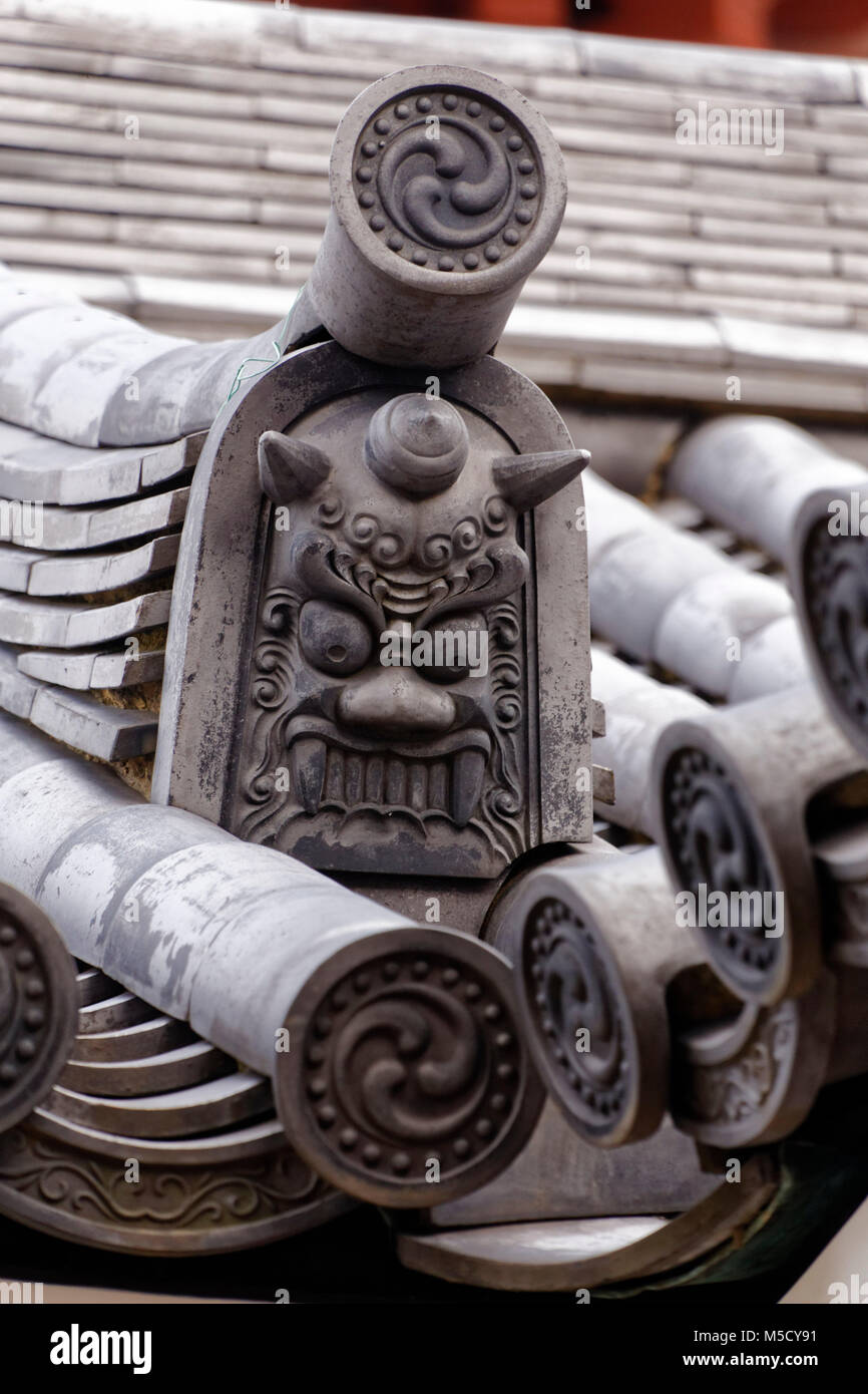 Tokyo, Japan. 15th May, 2017. Close up on the ornaments of the roof of