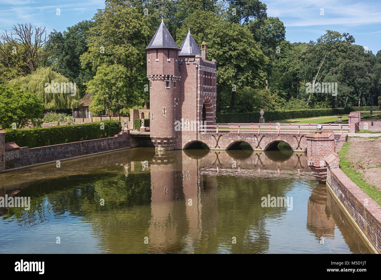 Historical gateway to the castle De Haar in The Netherlands Stock Photo