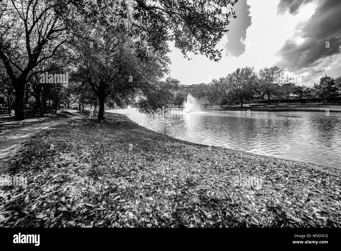 Fountain in park city Black and White Stock Photos & Images - Alamy