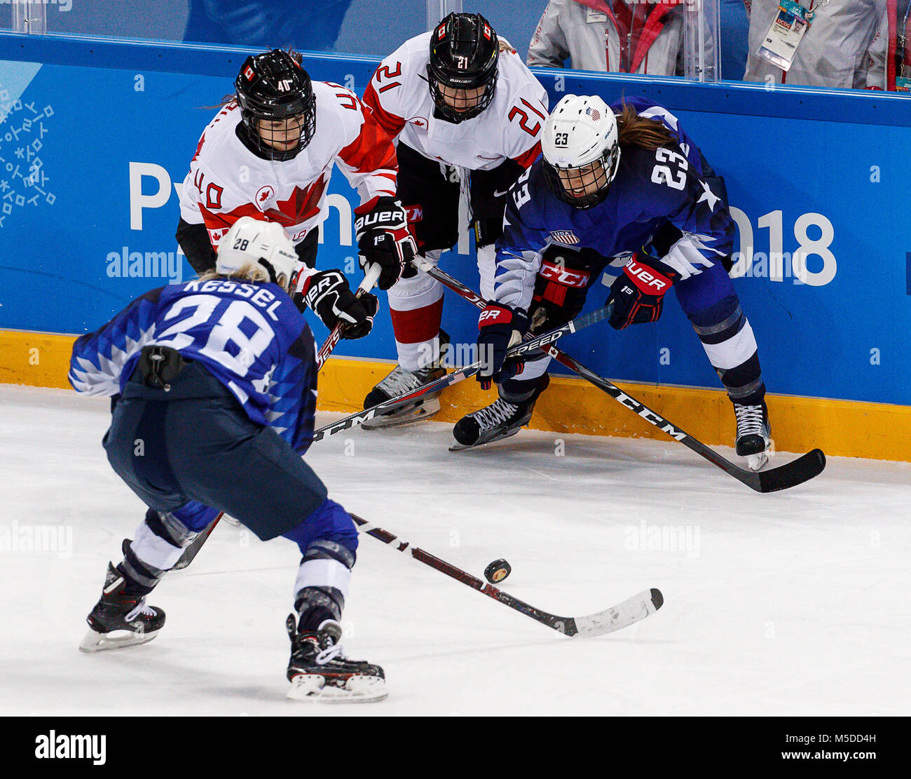 Amanda kessel hockey hires stock photography and images Alamy
