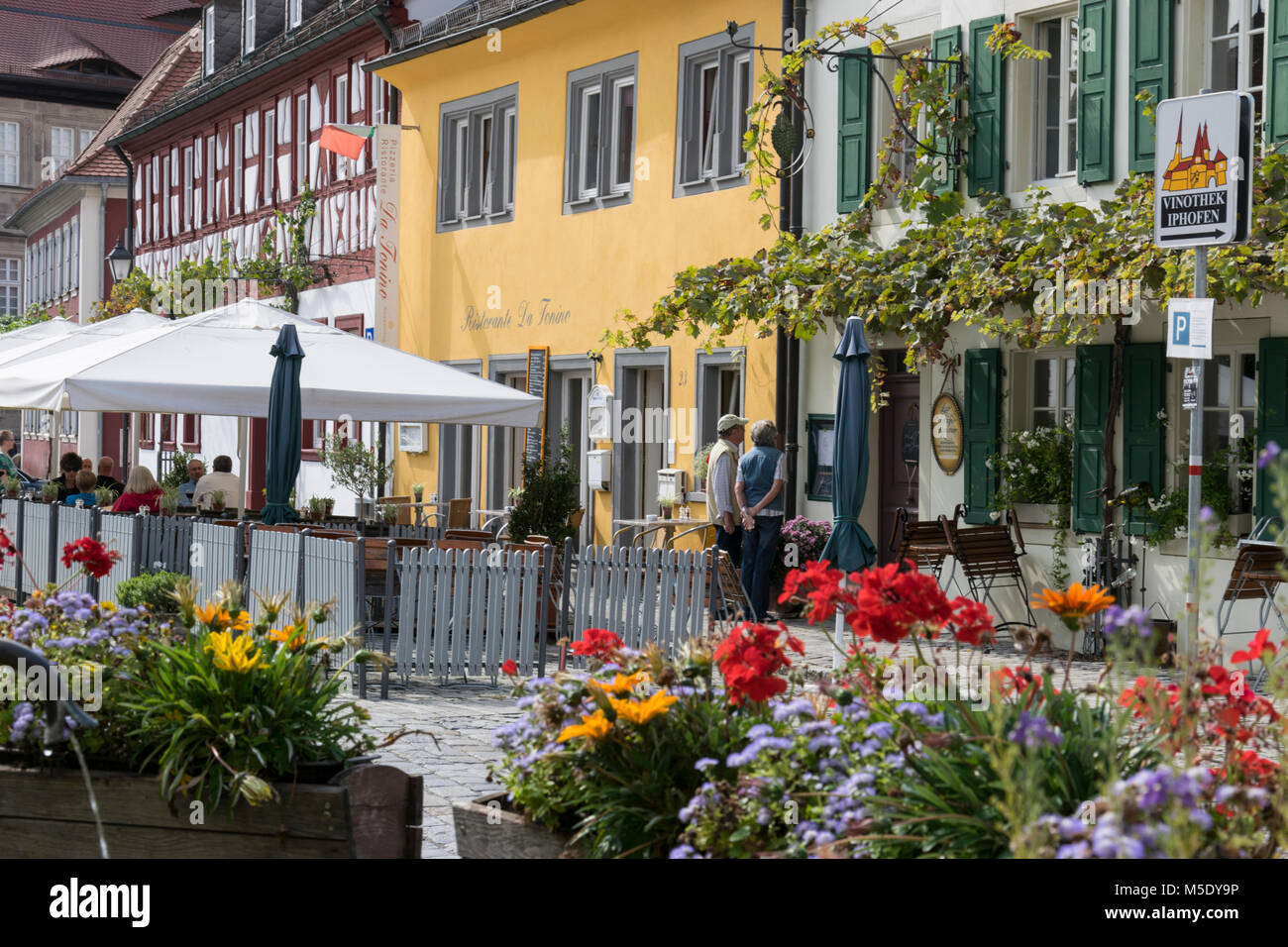 Sommerach am Main, ein sehr hübscher, gemütlicher Weinort auf der sogenannten Weininsel bei Volkach Stock Photo