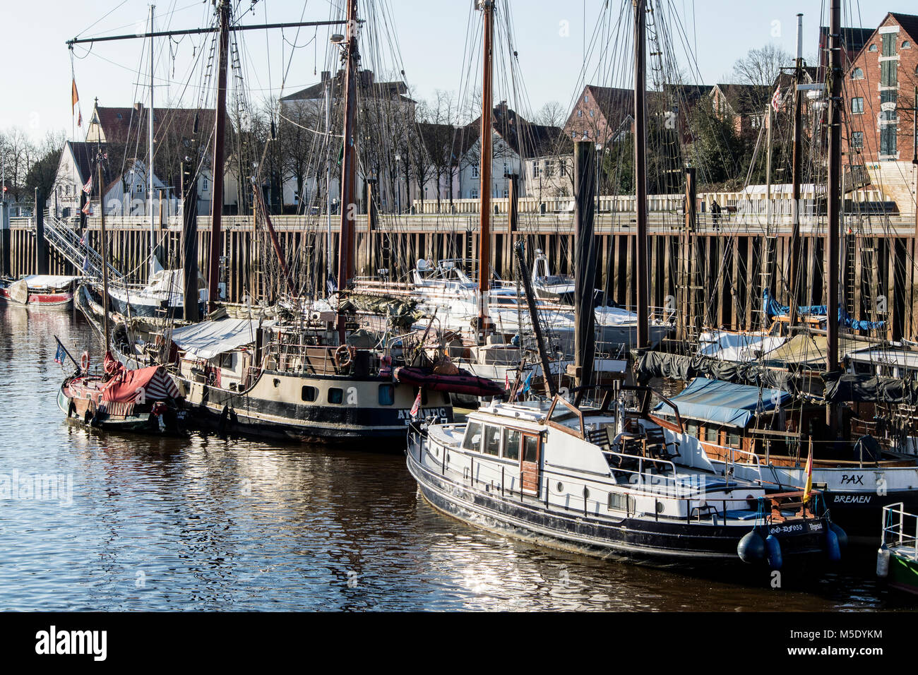 Yachthafen in Bremen-Vegesack mit zum Teil historischen Segelbooten Stock Photo