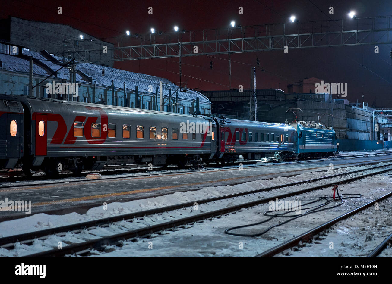 train-at-the-station-at-night-stock-photo-alamy