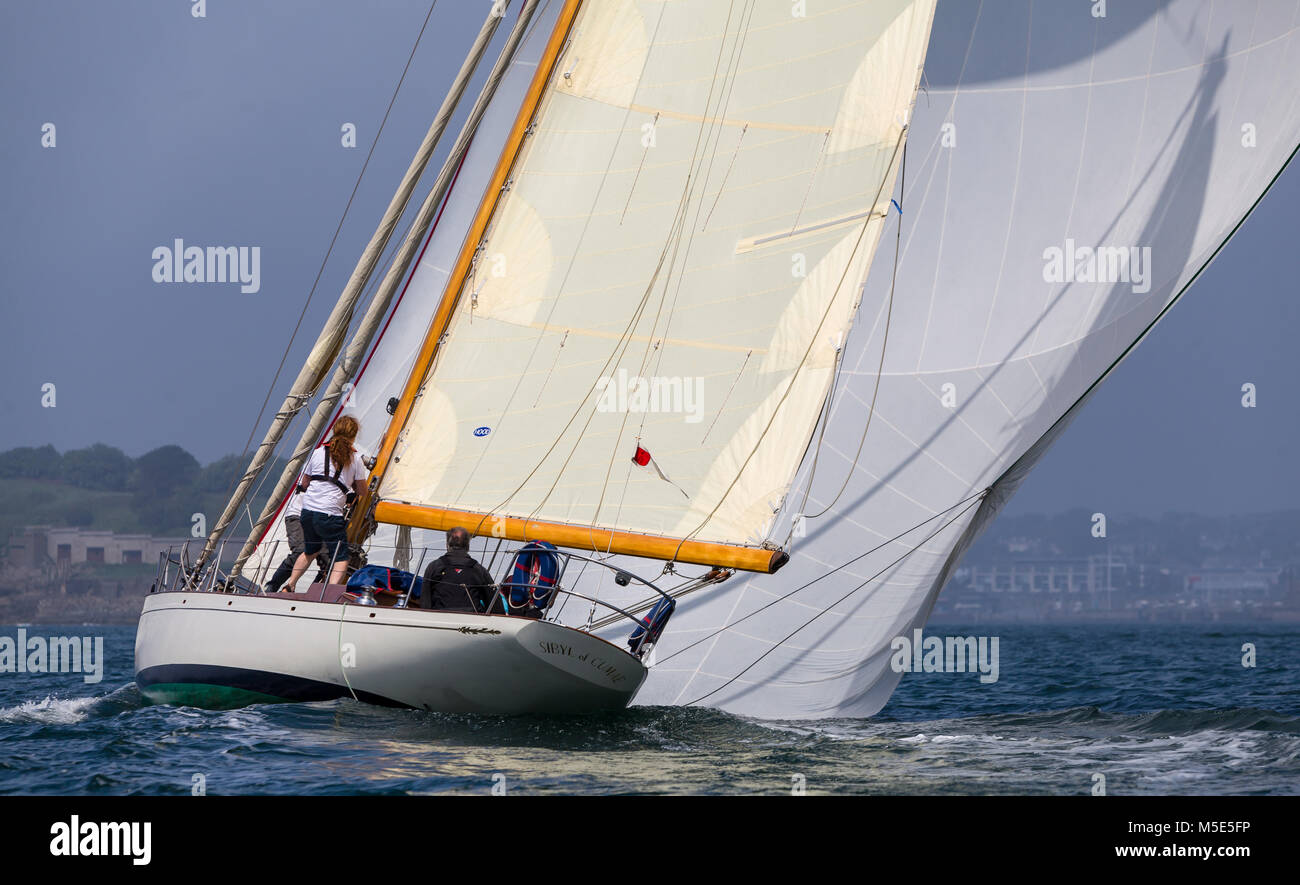 Full Spinnaker Sail High Resolution Stock Photography and Images - Alamy