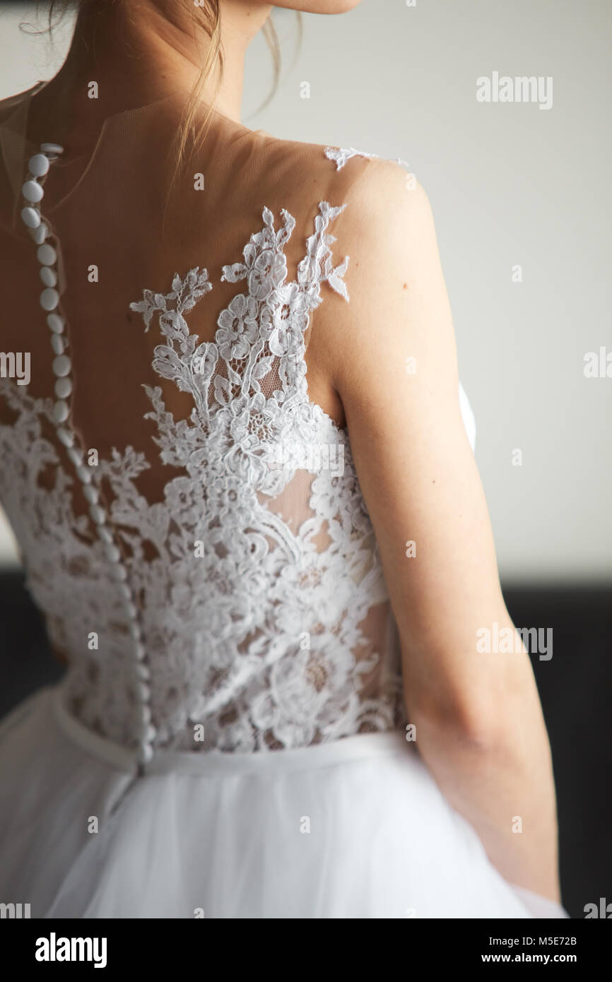 beautiful back wedding dresses