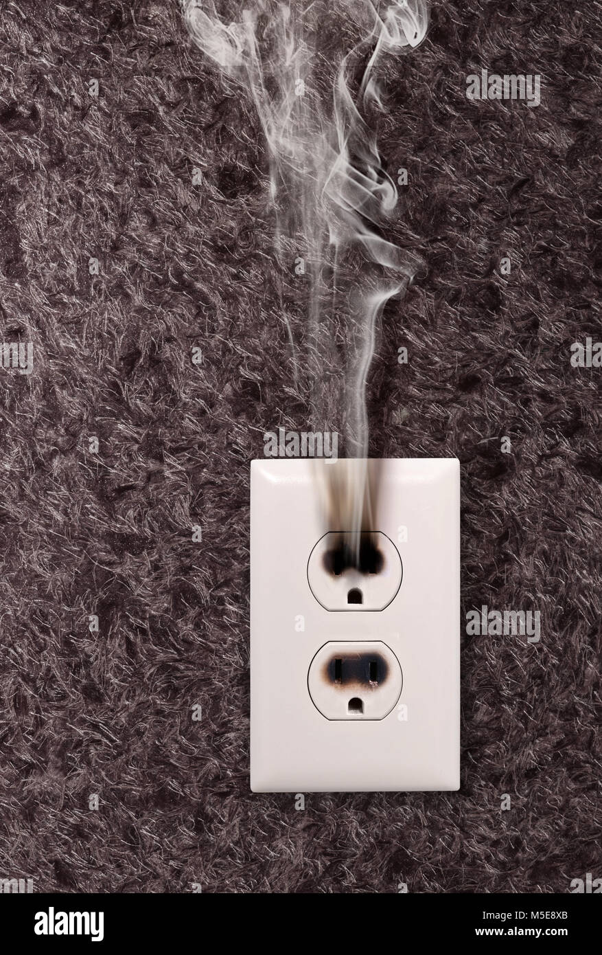 Burnt Electrical Plug Stock Photos & Burnt Electrical Plug Stock Images Alamy