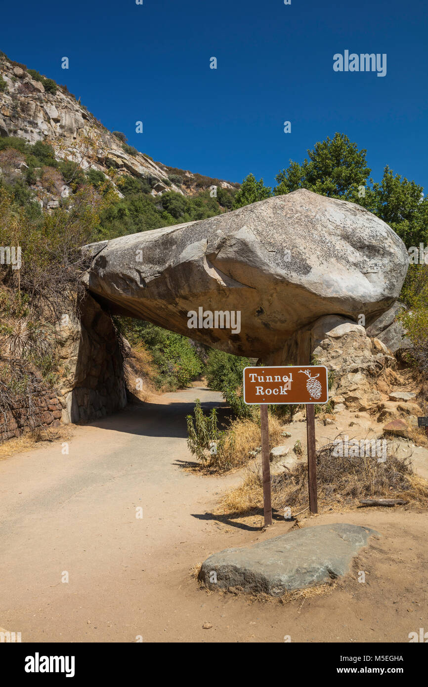 Tunnel Rock, Sequoia National Park, California Stock Photo Alamy
