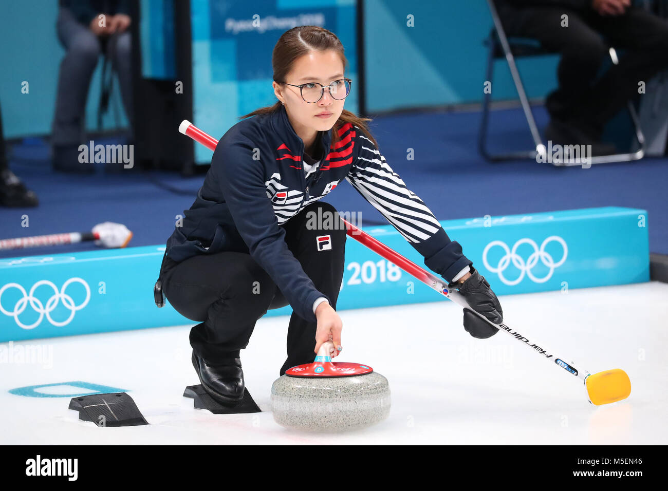 Gangneung, South Korea. 15th Feb, 2018. EunJung Kim (KOR) Curling : Women's Round Robin match between South Korea - Japan at Gangneung Curling Centre during the PyeongChang 2018 Olympic Winter Games in Gangneung, South Korea . Credit: YUTAKA/AFLO SPORT/Alamy Live News Stock Photo