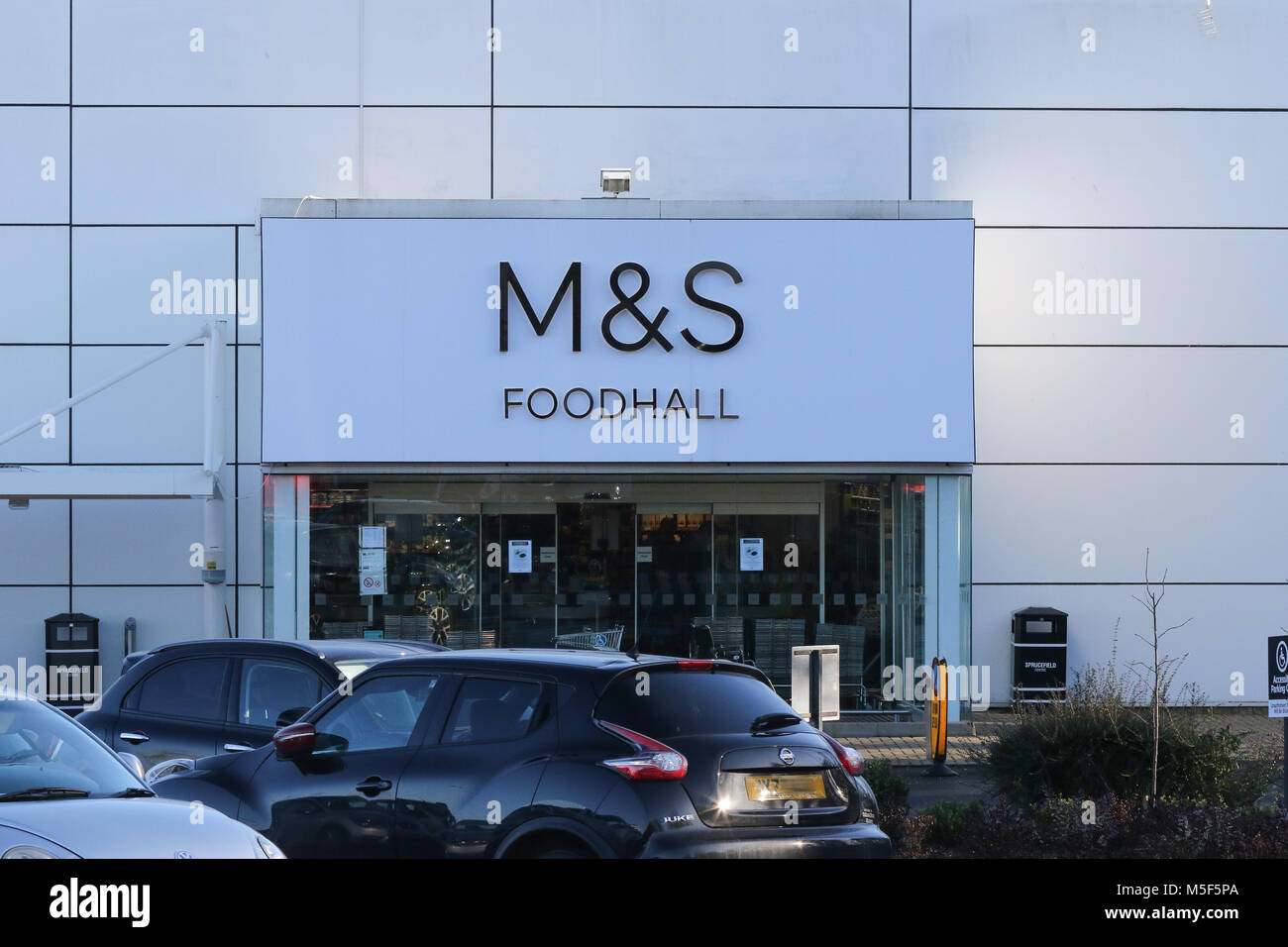 Marks Spencer Food Retailer Uk M S Marks And Spencer Foodhall Stock Photo Alamy