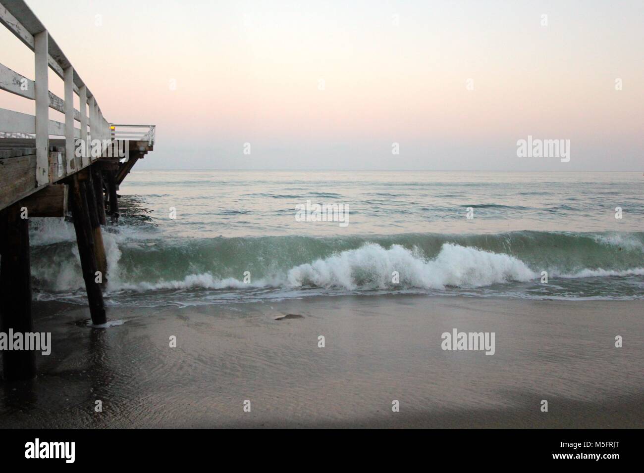 Against wharf hi-res stock photography and images - Alamy
