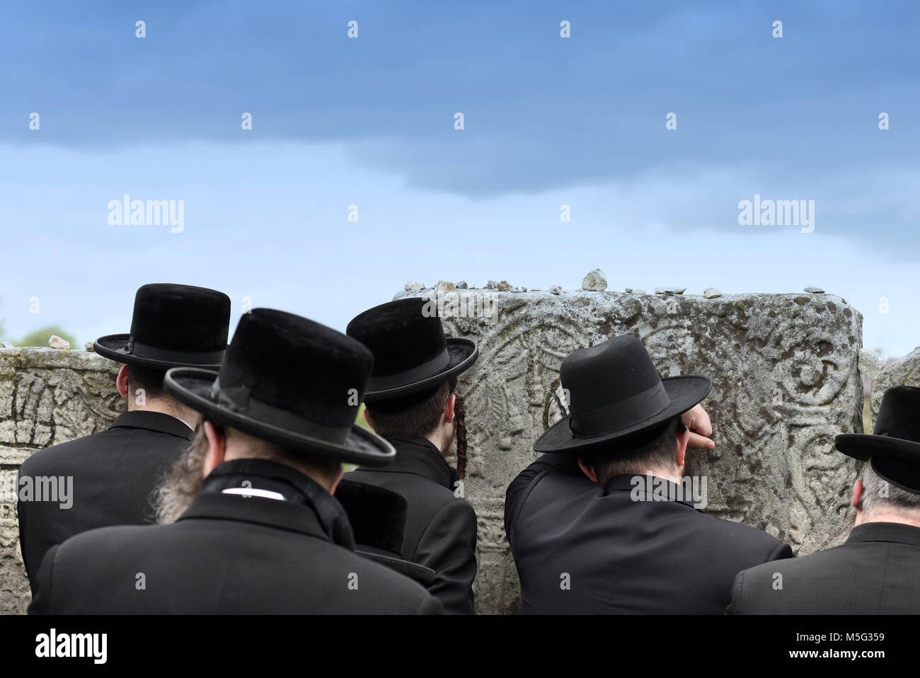 jews, jewish, judaism, hasidim, back, behind Stock Photo