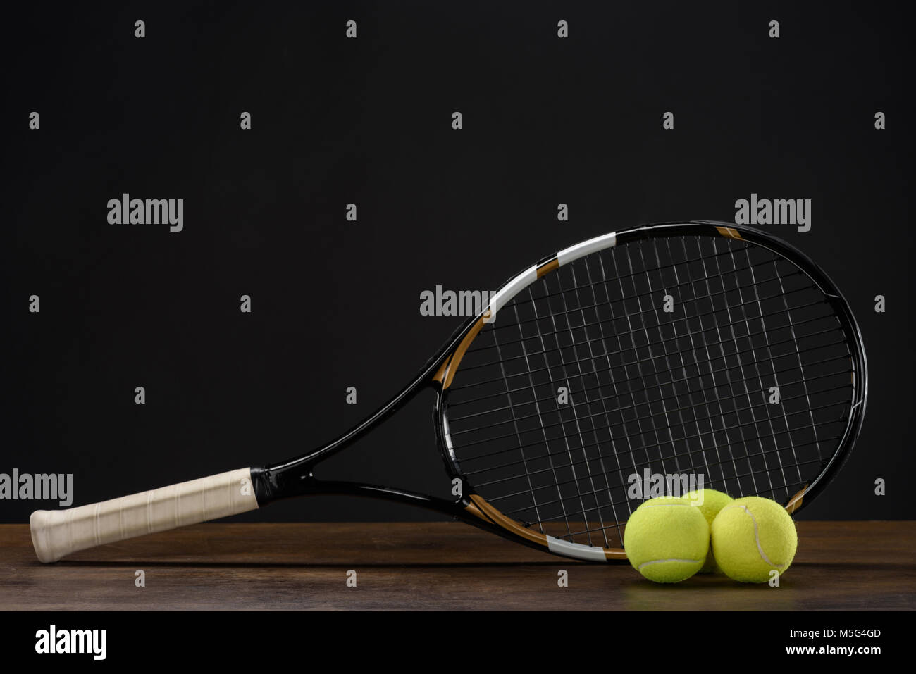 tennis racket and balls Stock Photo Alamy