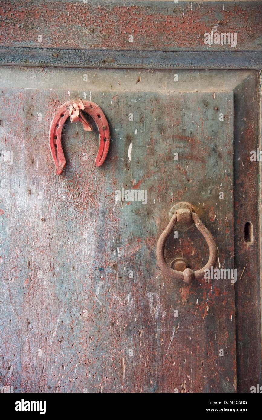 Horseshoe Door & Horseshoe Door Knocker Outaways WESTERN DECOR