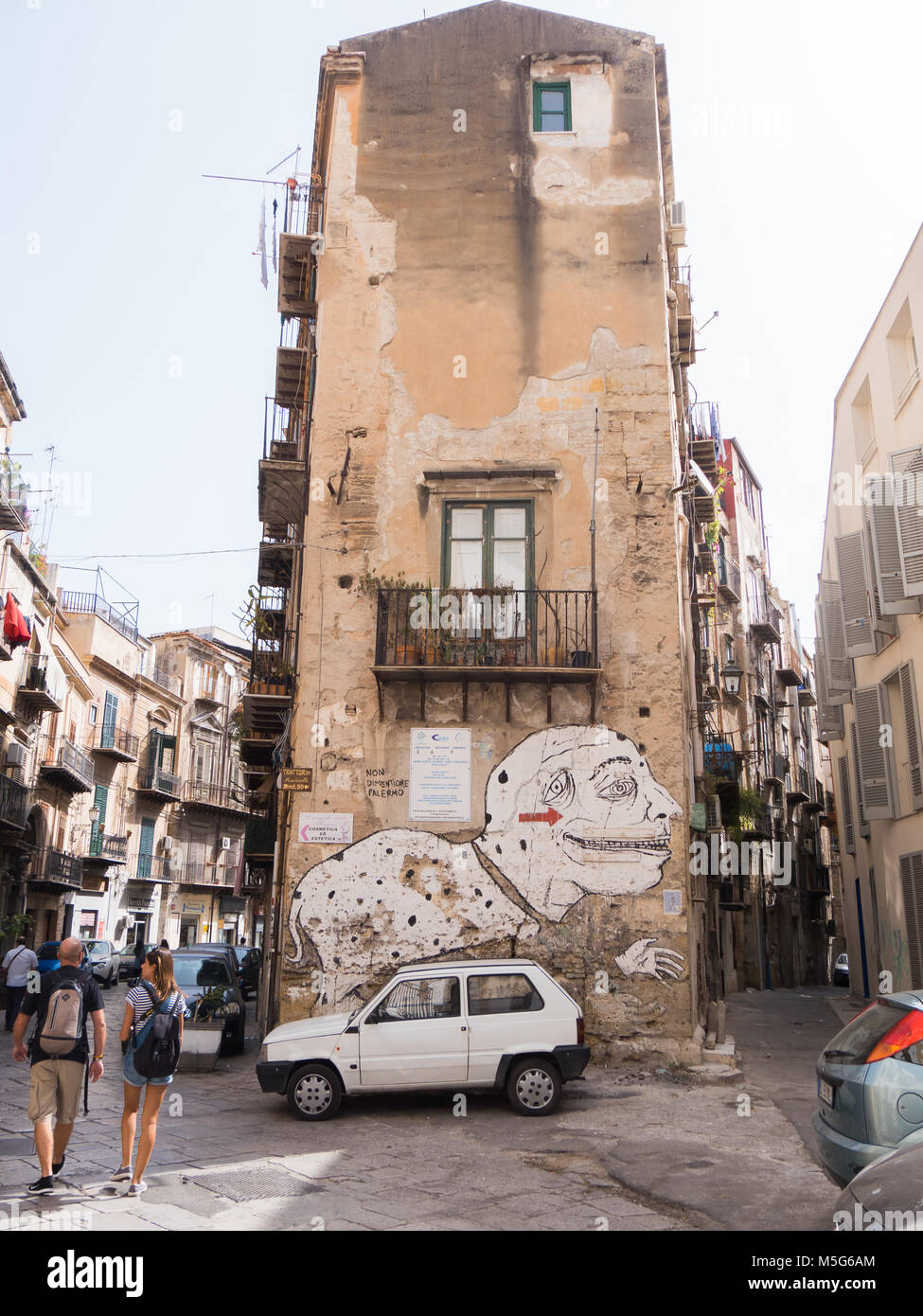 PALERMO, ITALY may 14, 2015 painting street artist on the wall