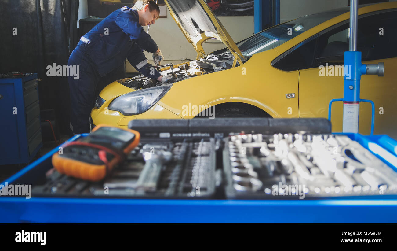 Mechanic tool box hi-res stock photography and images - Alamy