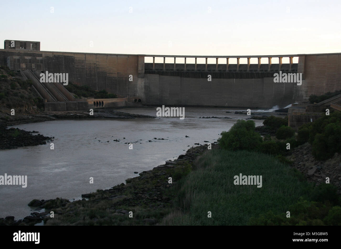 Gariep Dam on the Orange River near the town of Norvalspont bordering the Free State and Eastern Cape provinces, South Africa Stock Photo