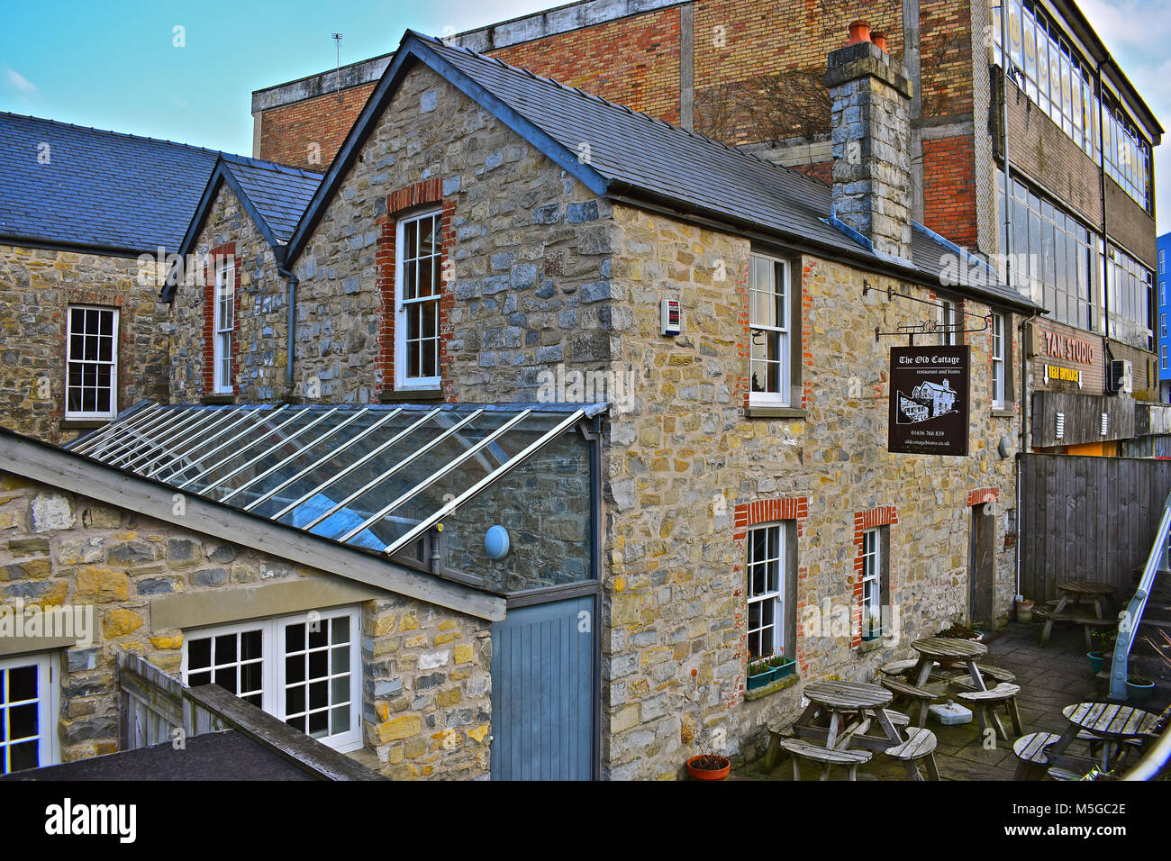 The Old Cottage Bistro Bridgend South Wales Stock Photo