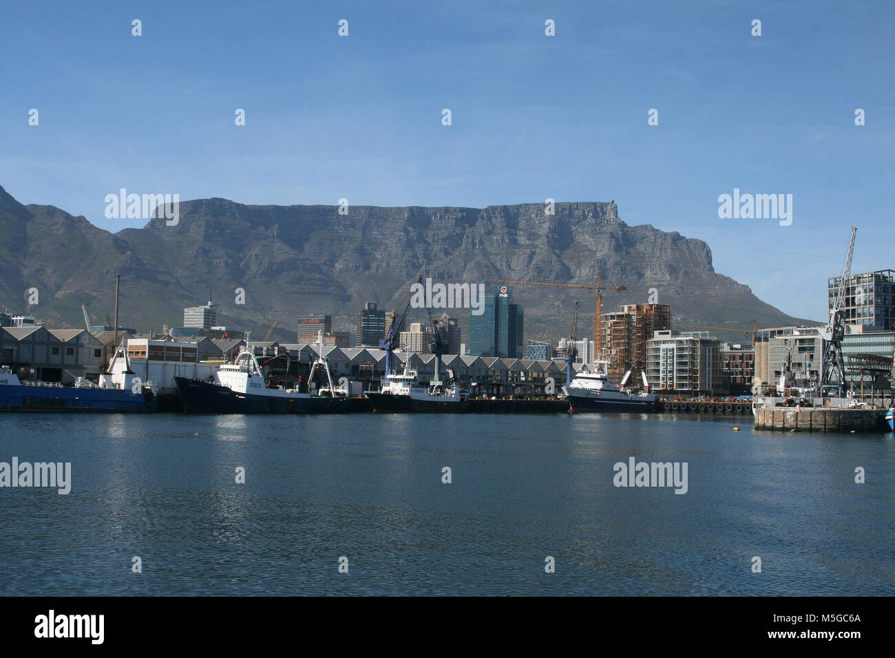 V&A Waterfront, (Victoria & Alfred Waterfront), Table Mountain, Cape Town, South Africa Stock Photo