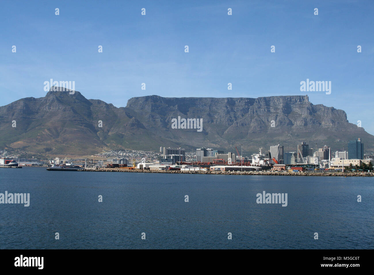 V&A Waterfront, (Victoria & Alfred Waterfront), Table Mountain, Cape Town, South Africa Stock Photo
