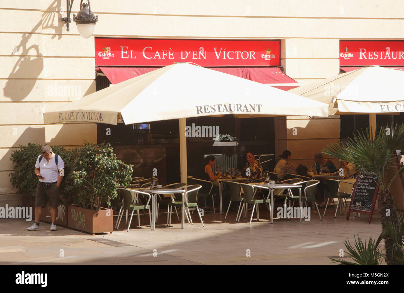 El Cafe D'en Victor Barri Gotic Barcelona Spain Stock Photo