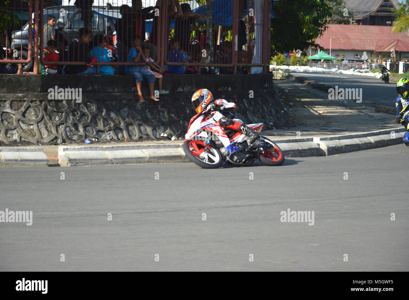 TARAKAN, INDONESIA. 20th May 2017. Motoprix national championship oin the non-permanent circuit Datu Adil Tarakan Stadium Stock Photo