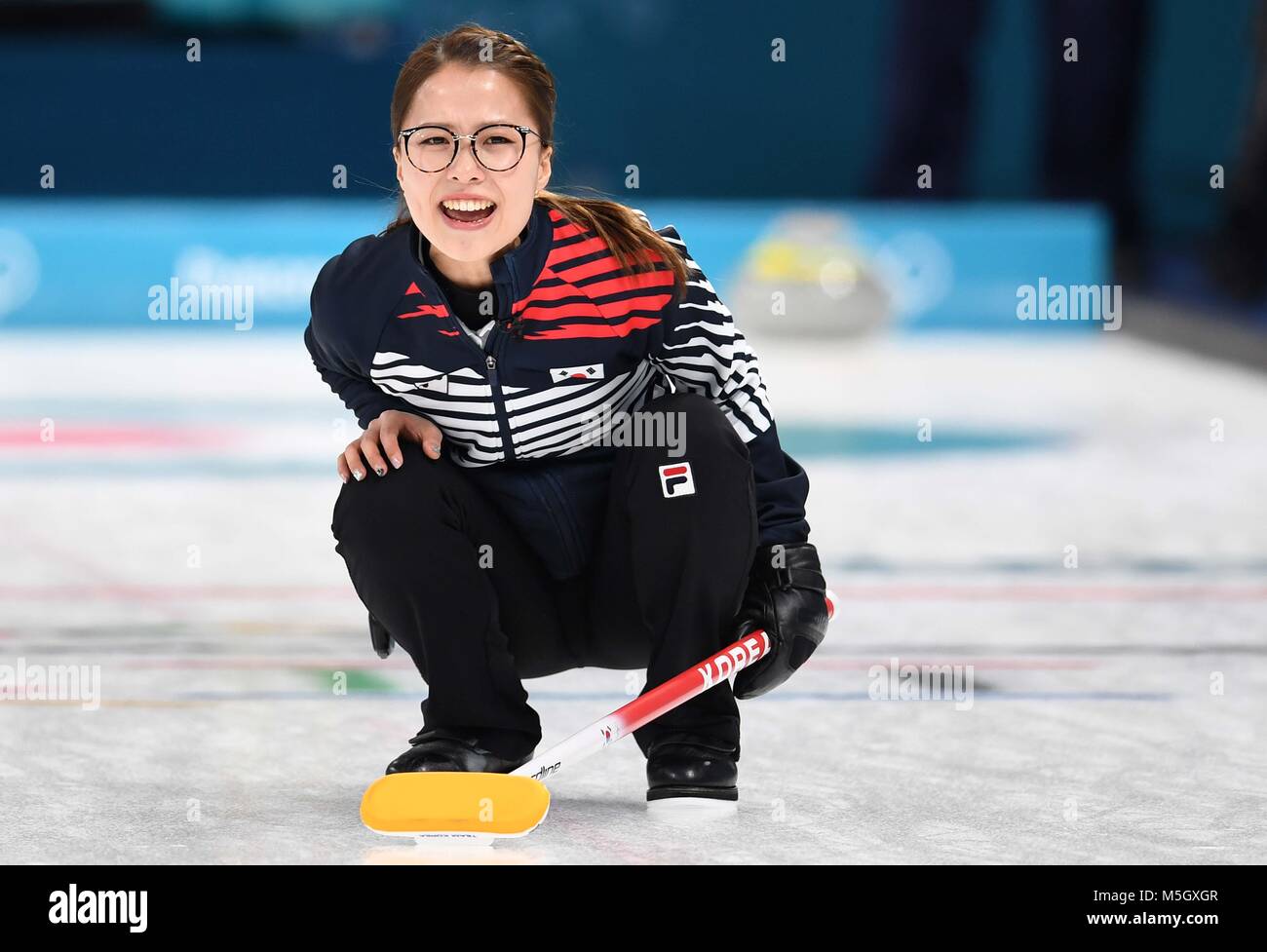 Pyeongchang, South Korea. 22nd Feb, 2018. Eunjung Kim (KOR). Womens curling.  Semi finals. Gangneung curling centre.