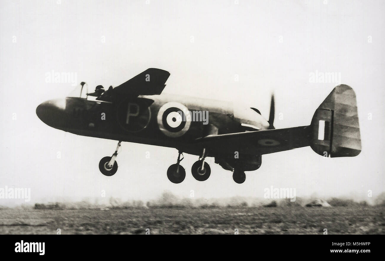 Vintage military aircraft hi-res stock photography and images - Alamy