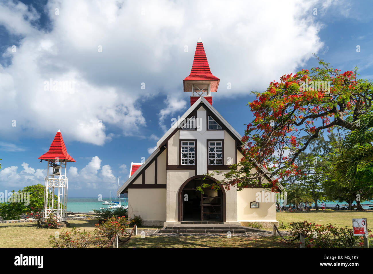 Kapelle Chapelle Notre-Dame-Auxiliatrice  am Cap Malheureux, Riviere du Rempart  Mauritius, Afrika,  | chapel Notre Dame Auxiliatrice at Cap Malheureu Stock Photo
