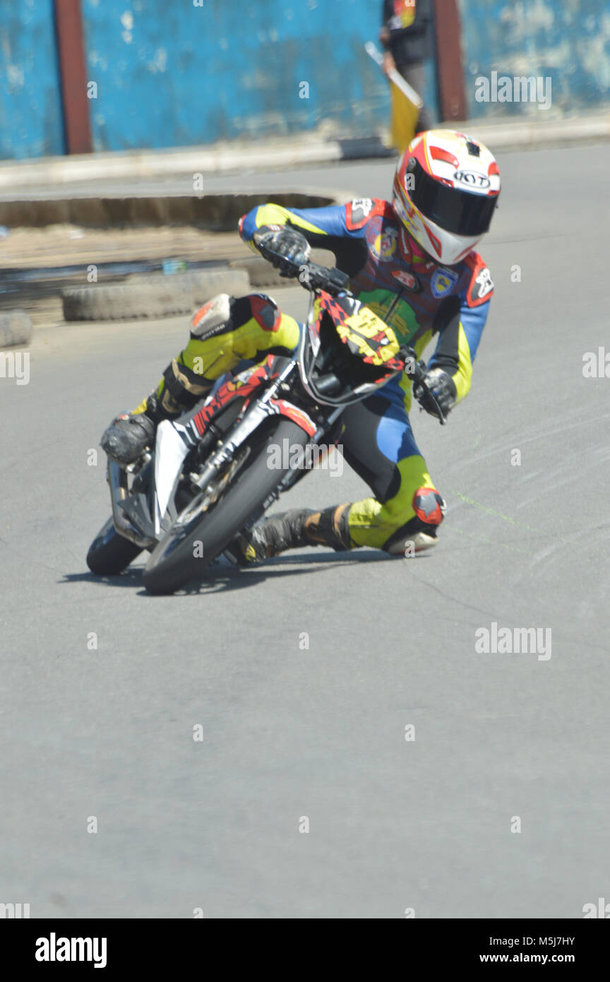 TARAKAN, INDONESIA. 21th May 2017. Motoprix national championship oin the non-permanent circuit Datu Adil Tarakan Stadium Stock Photo