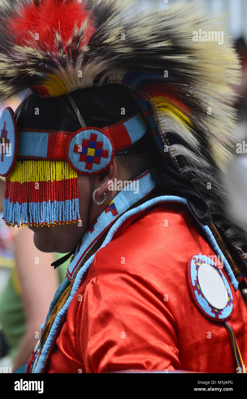 Aboriginal Headdress Hi Res Stock Photography And Images Alamy