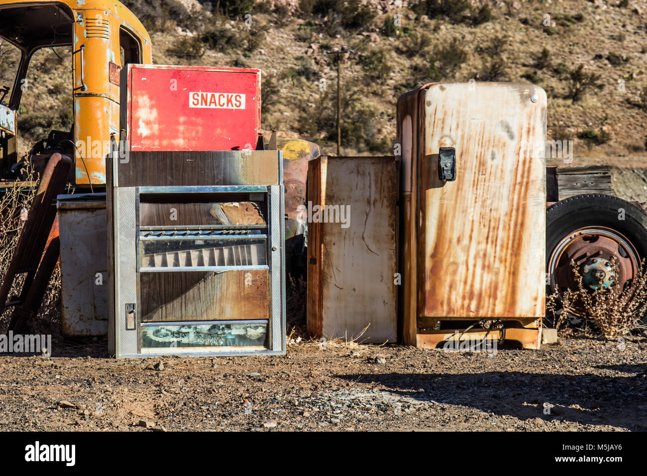 Dumped refrigerator hires stock photography and images Alamy