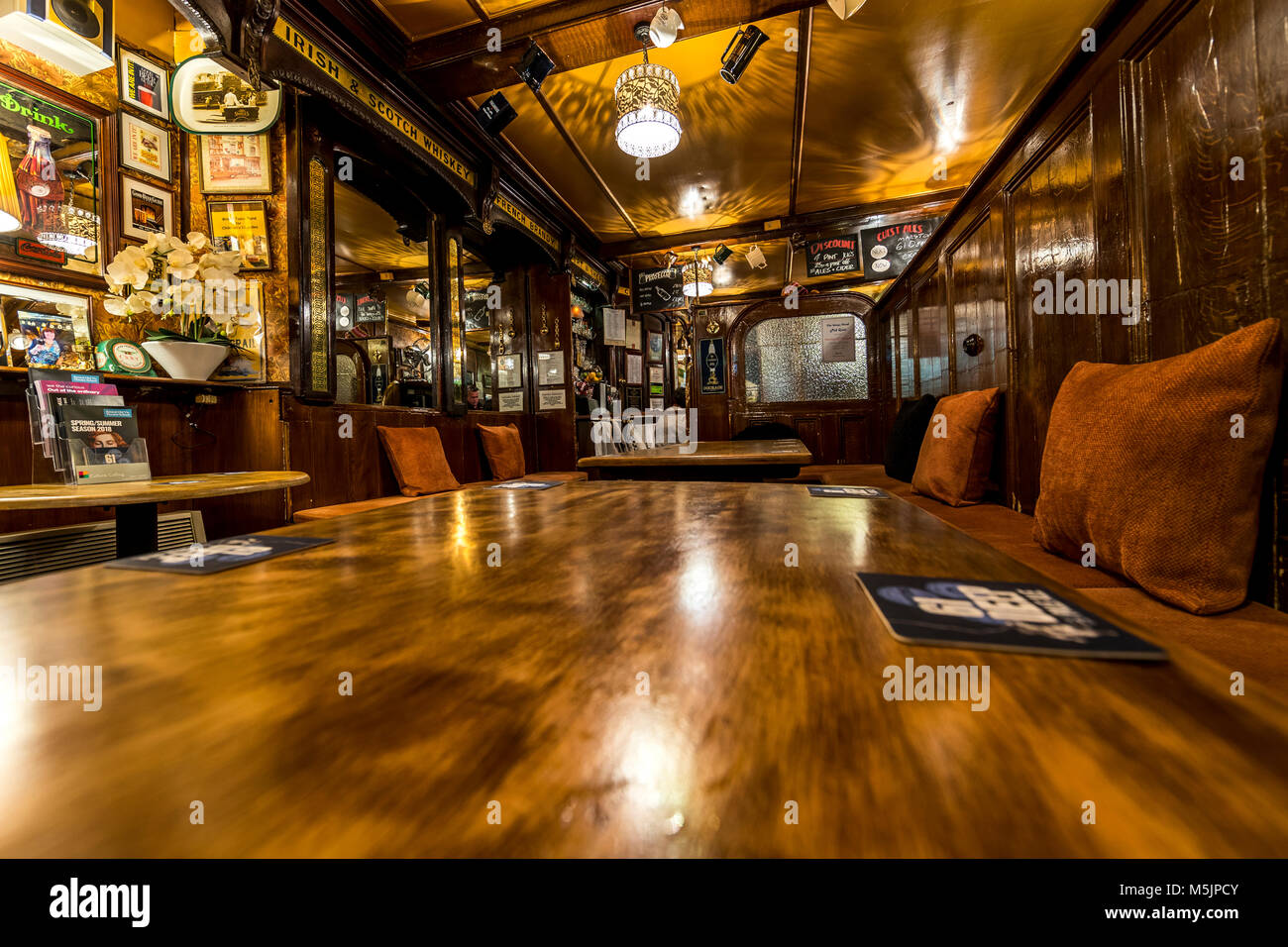 Interior of the Kings Head on Victoria Street, Bristol. One of Bristol's fine old traditional