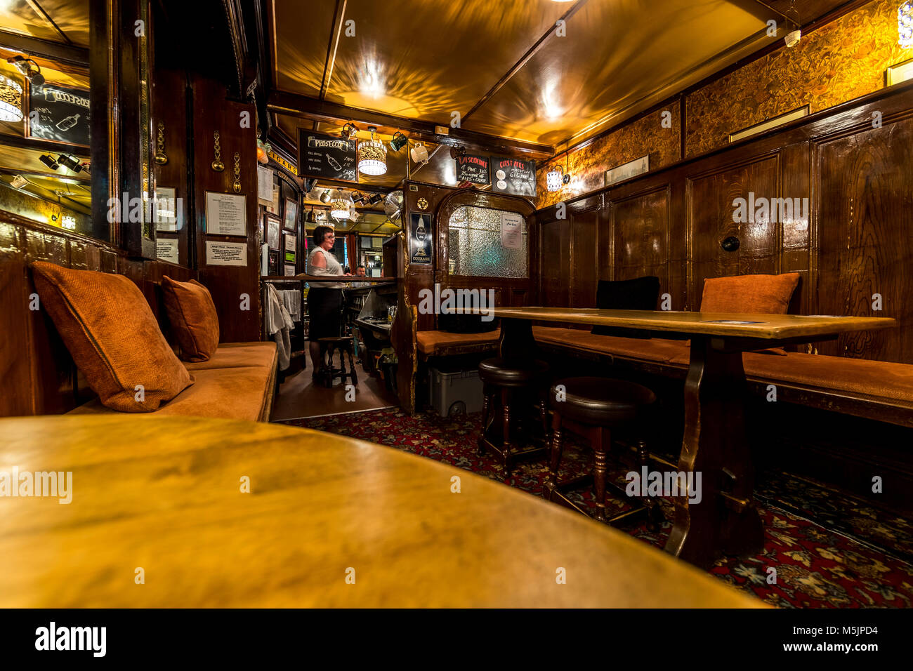 Interior of the Kings Head on Victoria Street, Bristol. One of Bristol