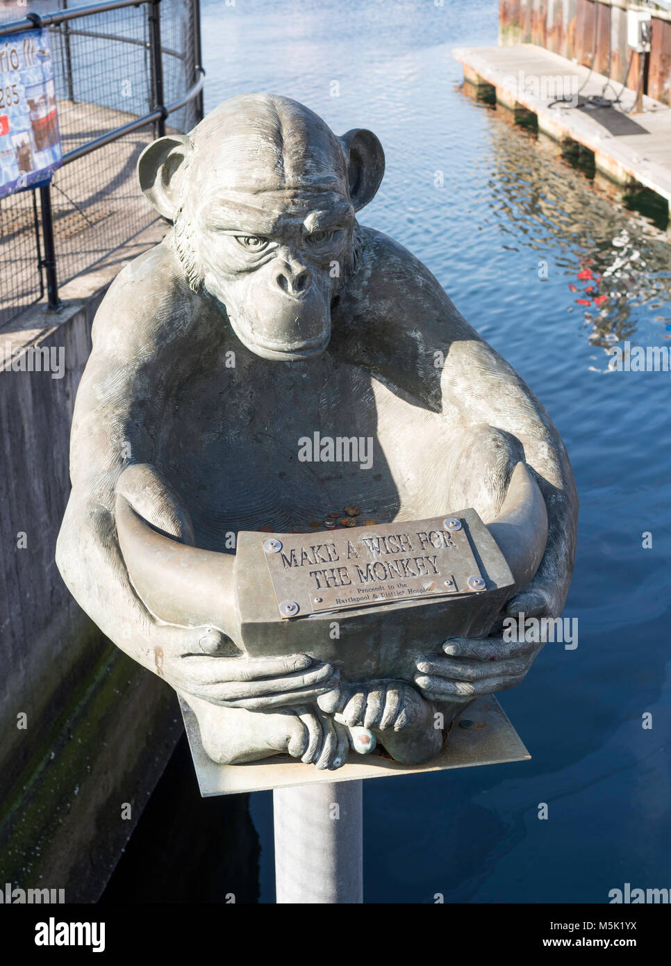 Bronze Monkey Statue Stock Photos & Bronze Monkey Statue Stock Images